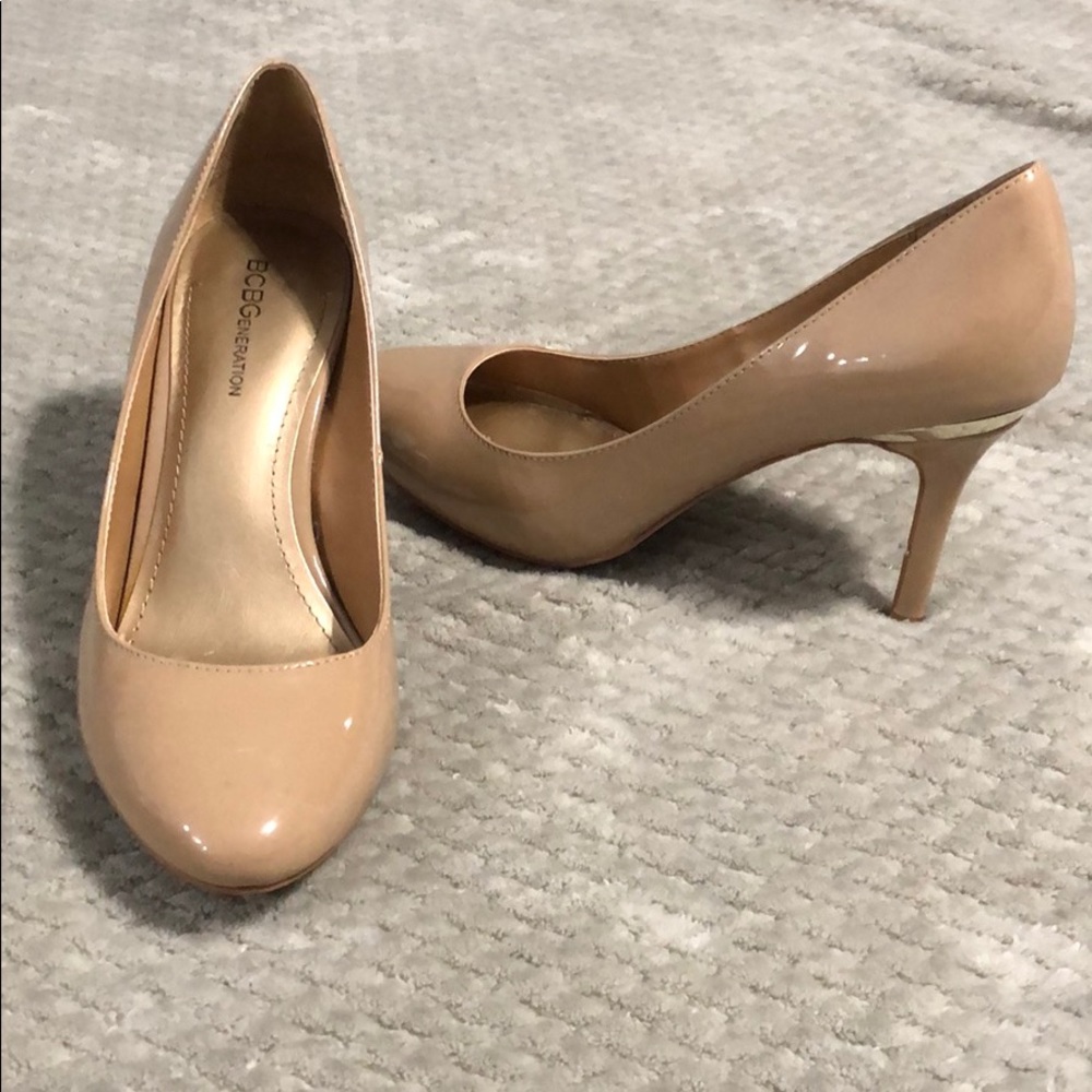 BCBGeneration Pump heels 7.5